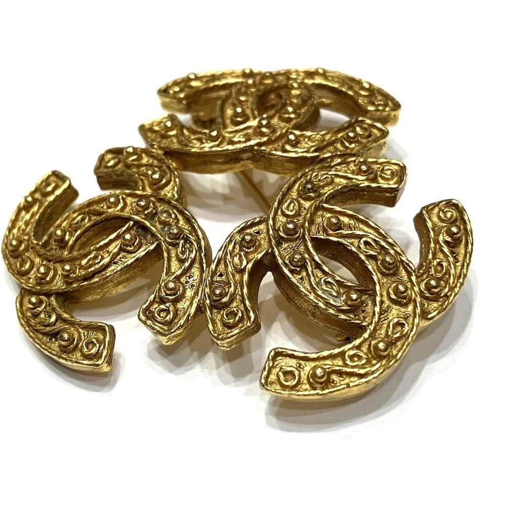 CHANEL Gold Logo Brooch - Picture 2 of 9